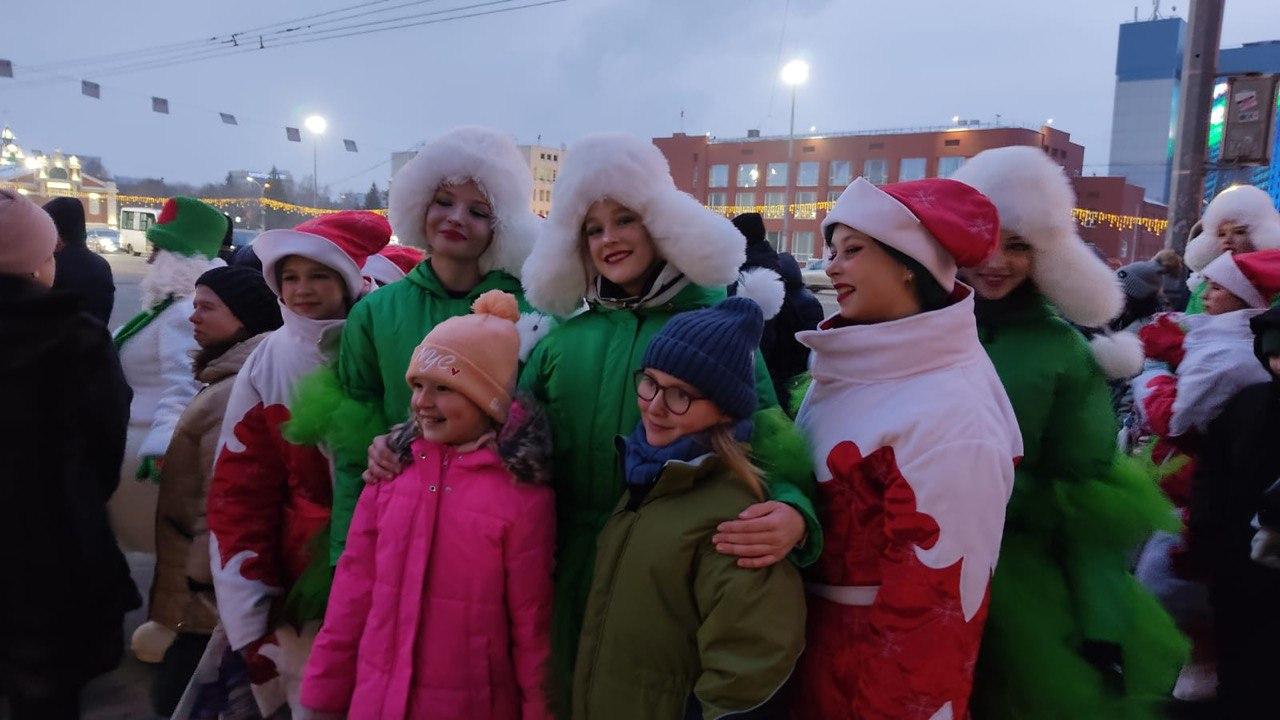 Фото Новосибирск нарядился к празднику 8